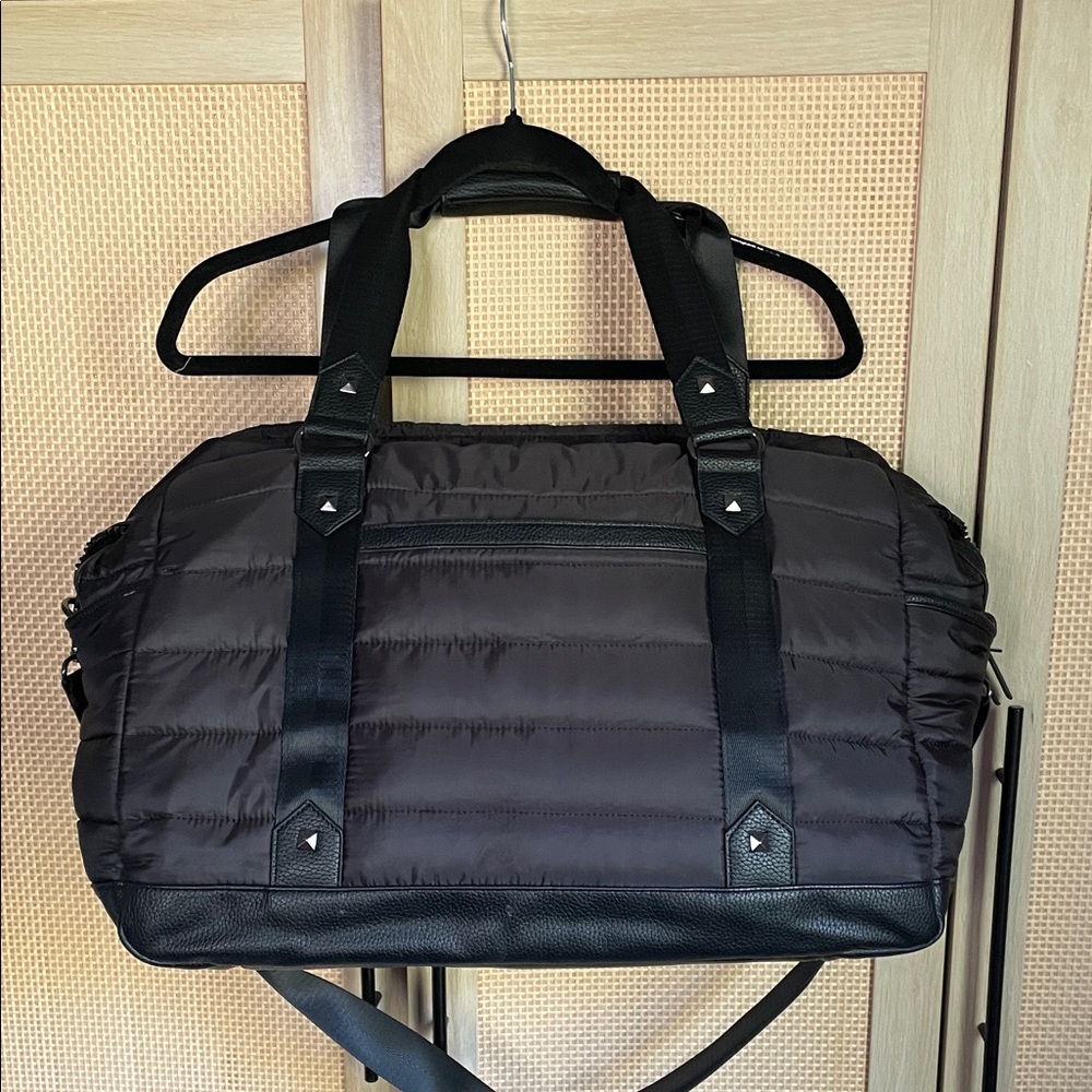 Weekender duffel